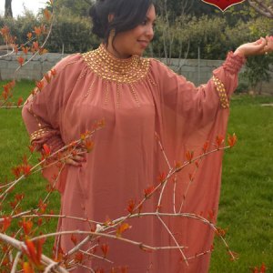 tenue-orientale-orange