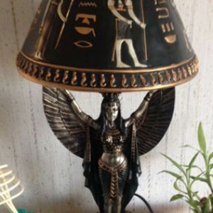 lampe-statue-egyptienne