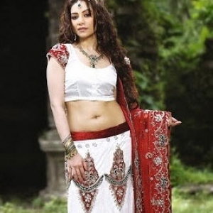 lehenga-choli-blanc-satin-soie