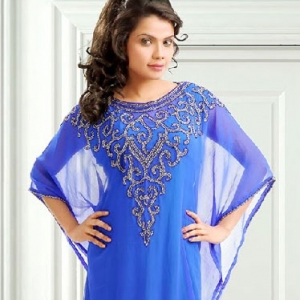 robe-dubai-bleu-dentelle