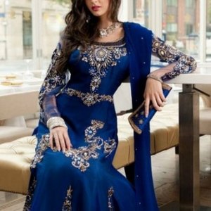 robe-dubai-luxe-2016