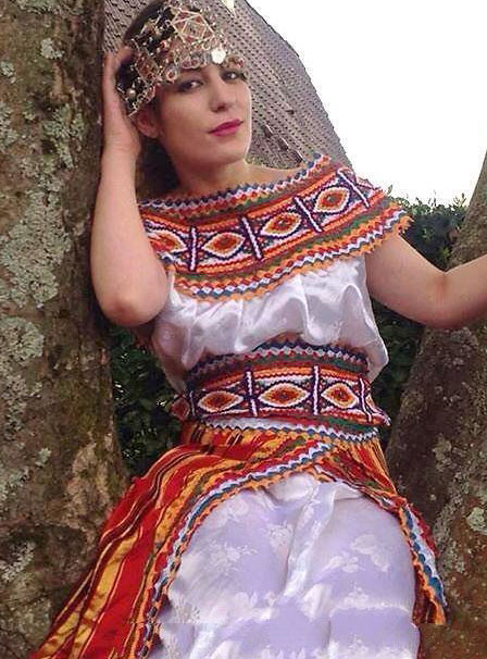 Robe Kabyle Une Tenue Kabyle Moderne Et Chic Pas Cher